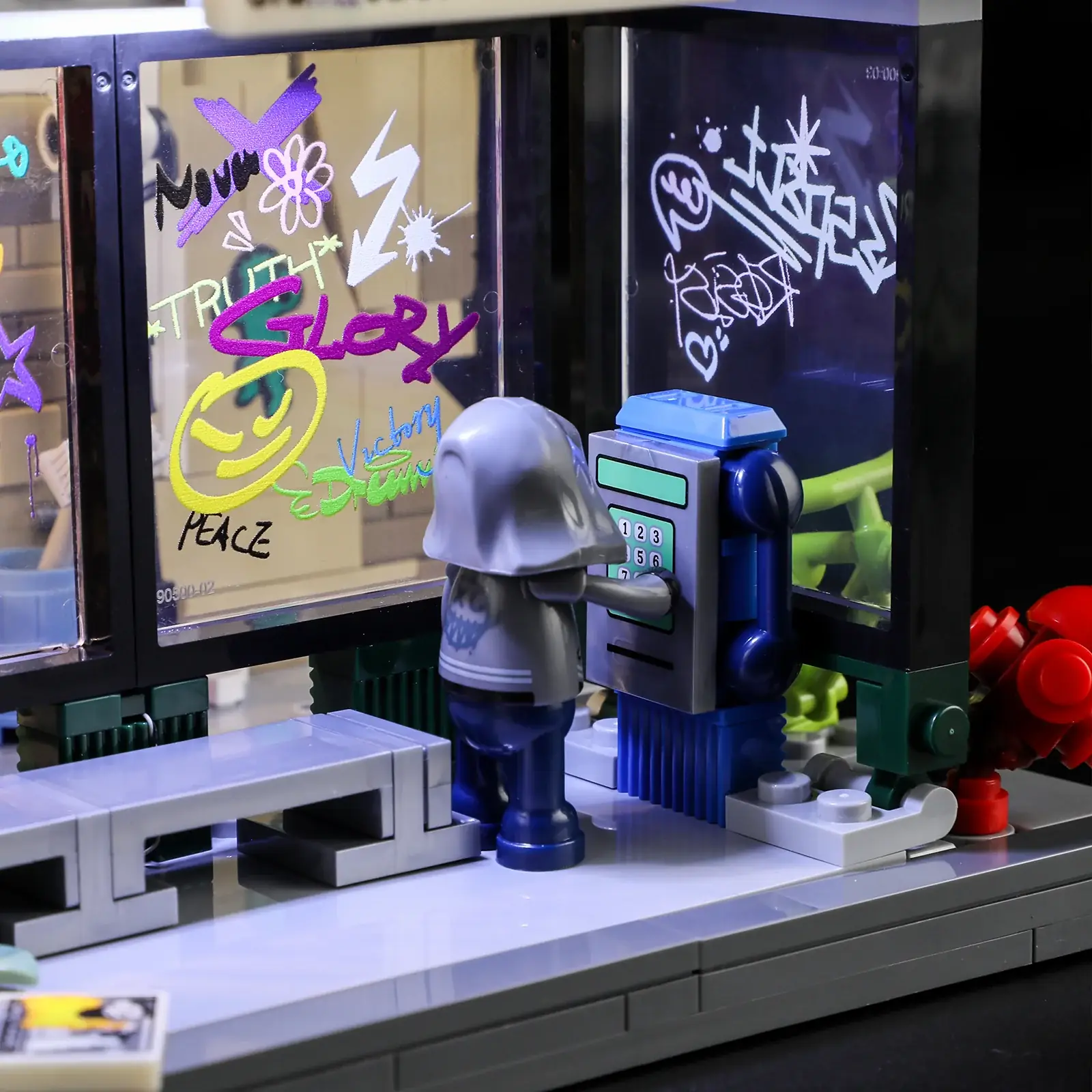 Lumibricks F9066 Graffiti Bus Stop mit LED | 514 Teile – Bild 5