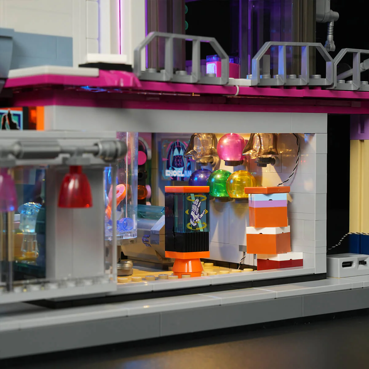 Lumibricks 17007 Cyber Couture Galleria | 2701 Teile LED – Bild 9