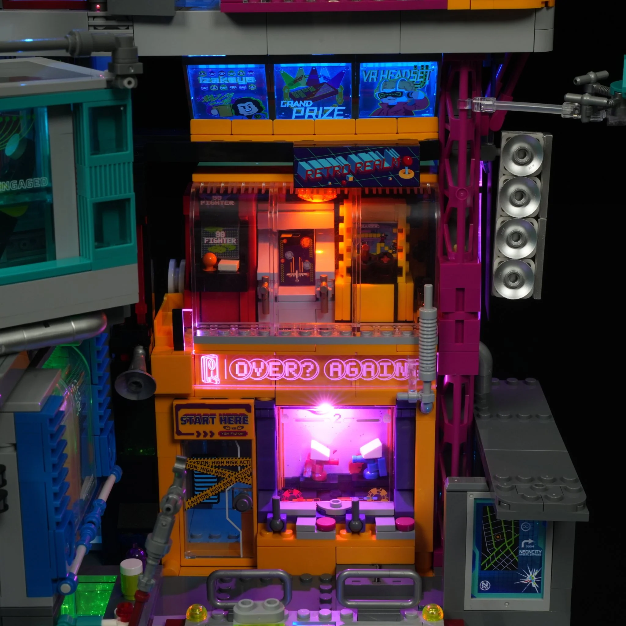 Lumibricks 17005 Cyberpunk Arcade Game Stack | 2580 Teile LED – Bild 9
