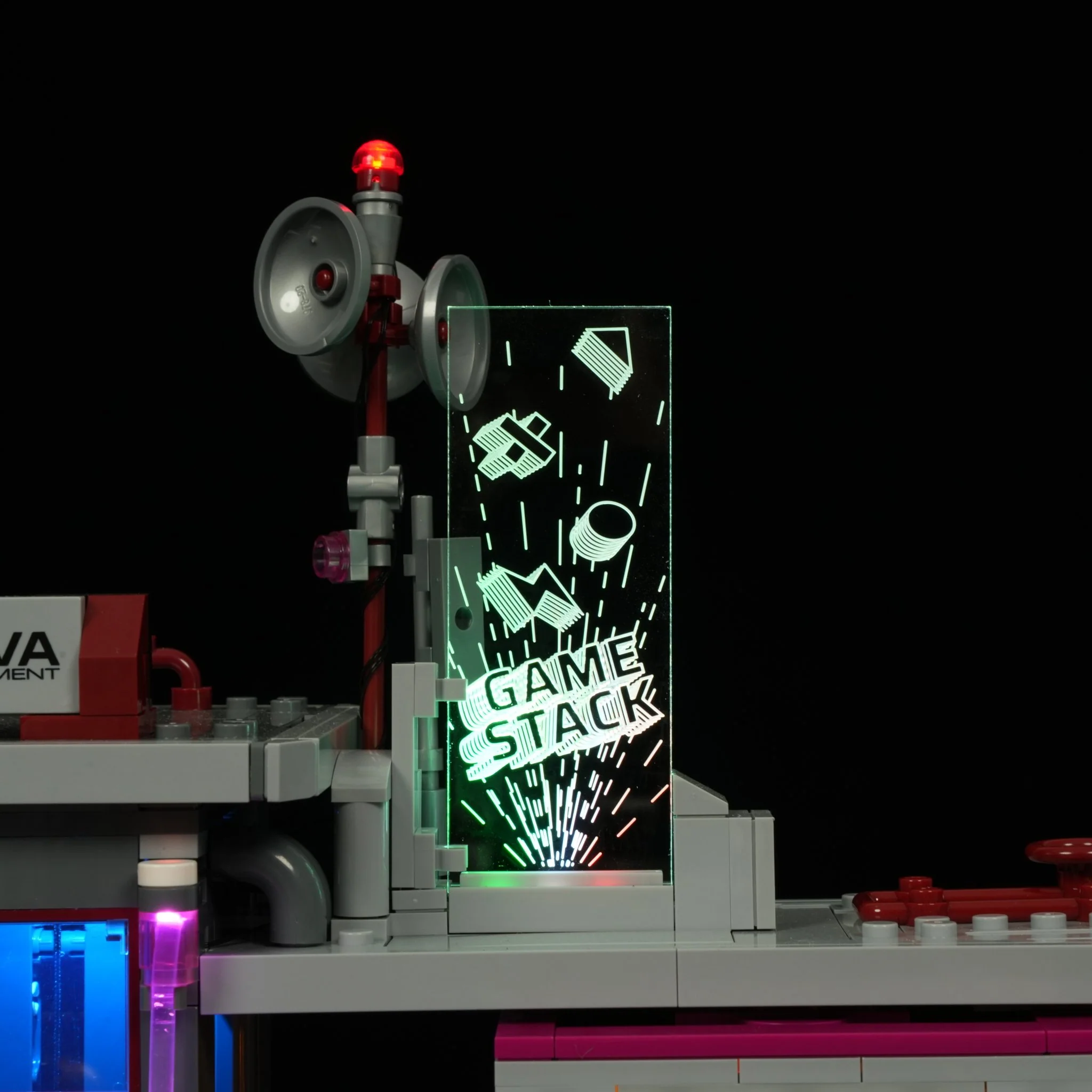Lumibricks 17005 Cyberpunk Arcade Game Stack | 2580 Teile LED – Bild 8