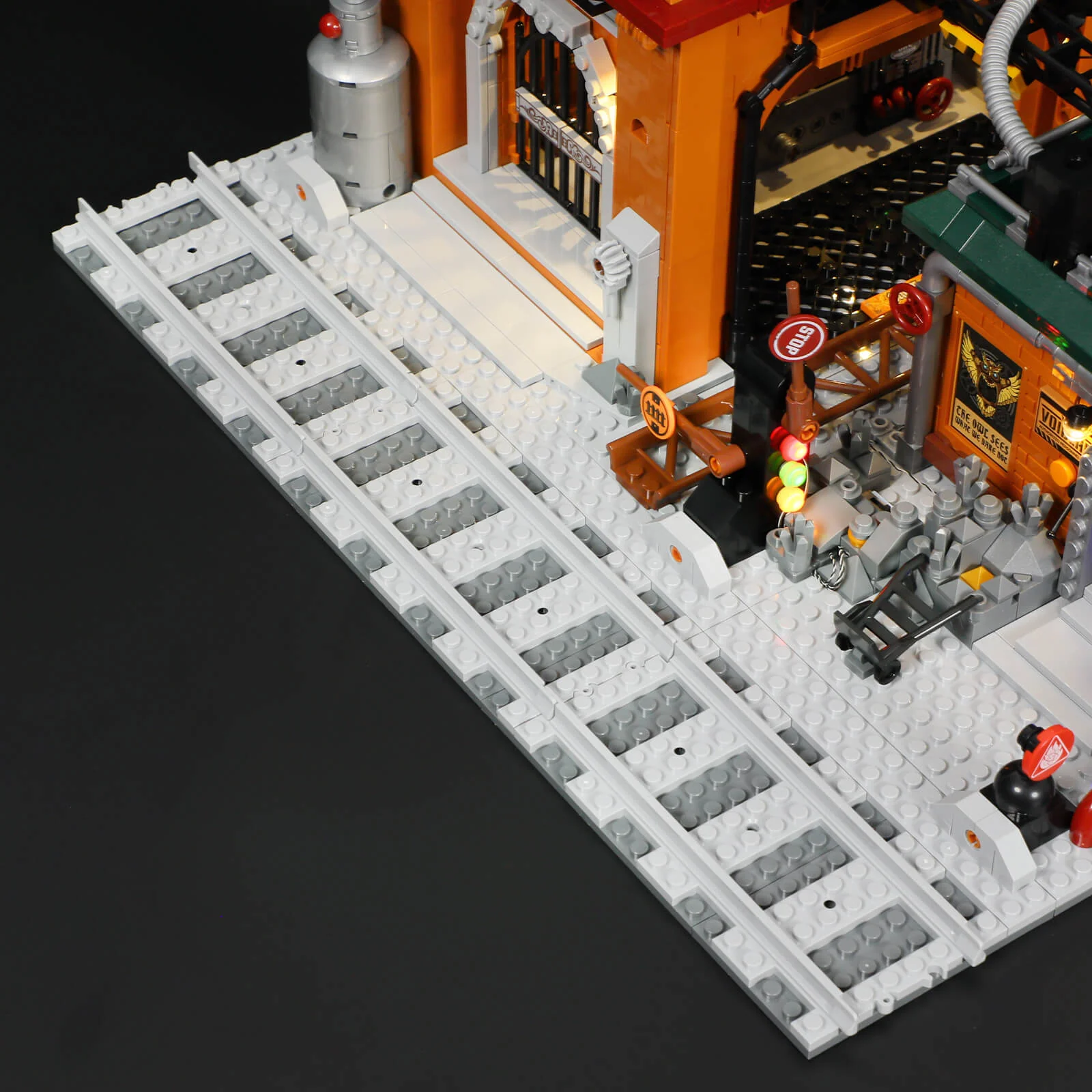 Lumibricks L9101 Ore Factory mit LED | 3138 Teile Steampunk – Bild 15